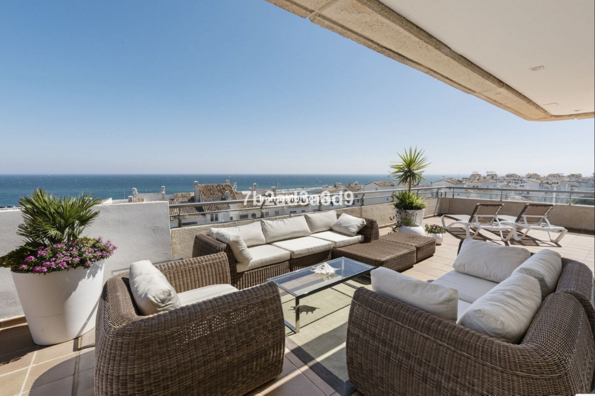 Resale - Apartment - Marbella - Puerto Banús