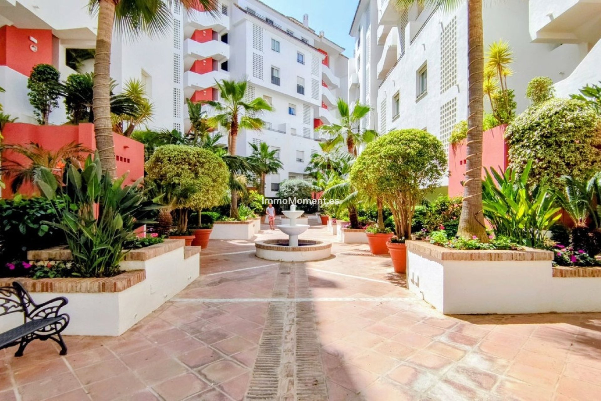 Resale - Apartment - Marbella - Puerto Banús