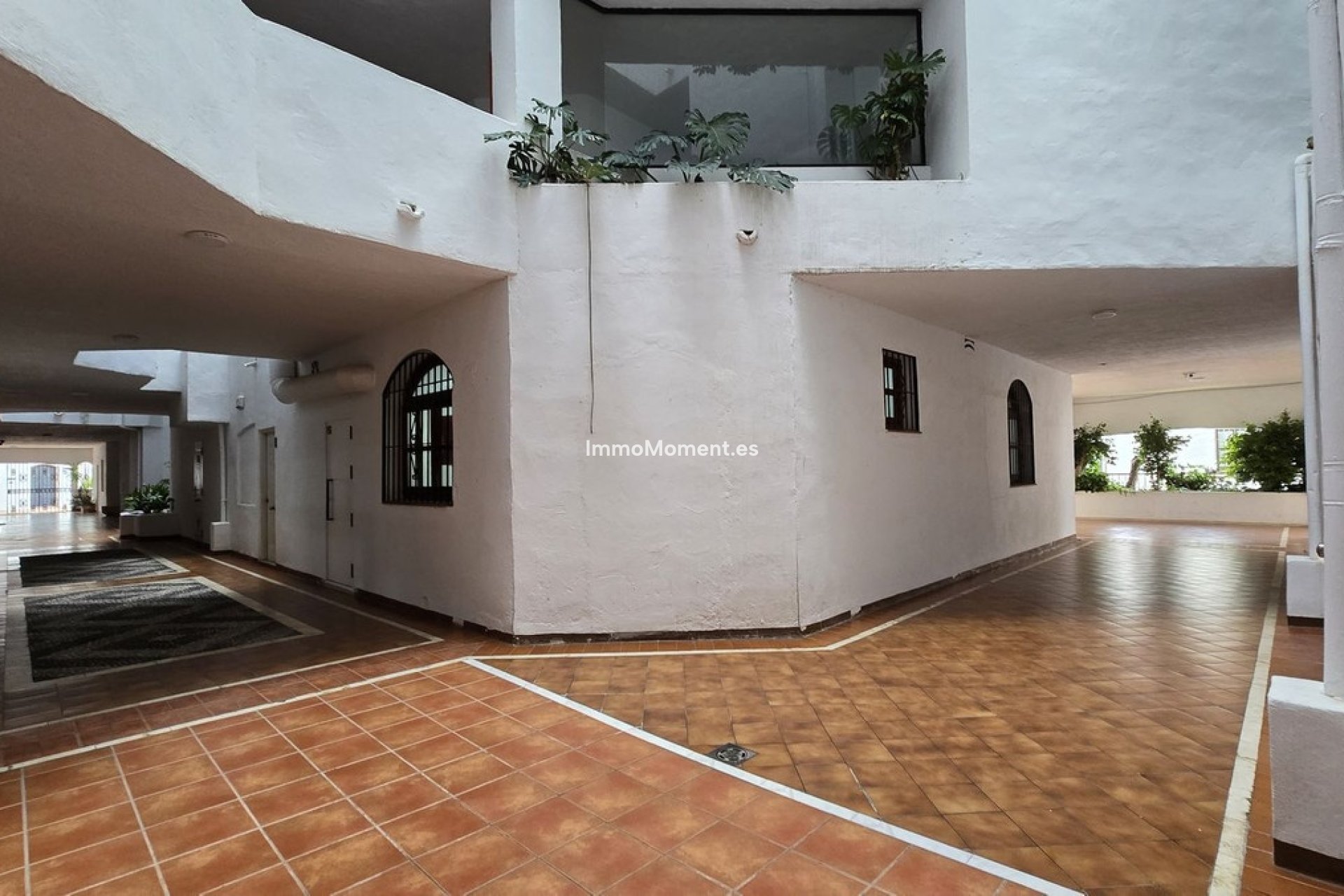 Resale - Apartment - Marbella - Puerto Banús
