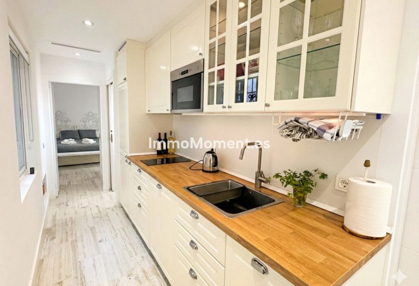 Resale - Apartment - Marbella - Puerto Banús