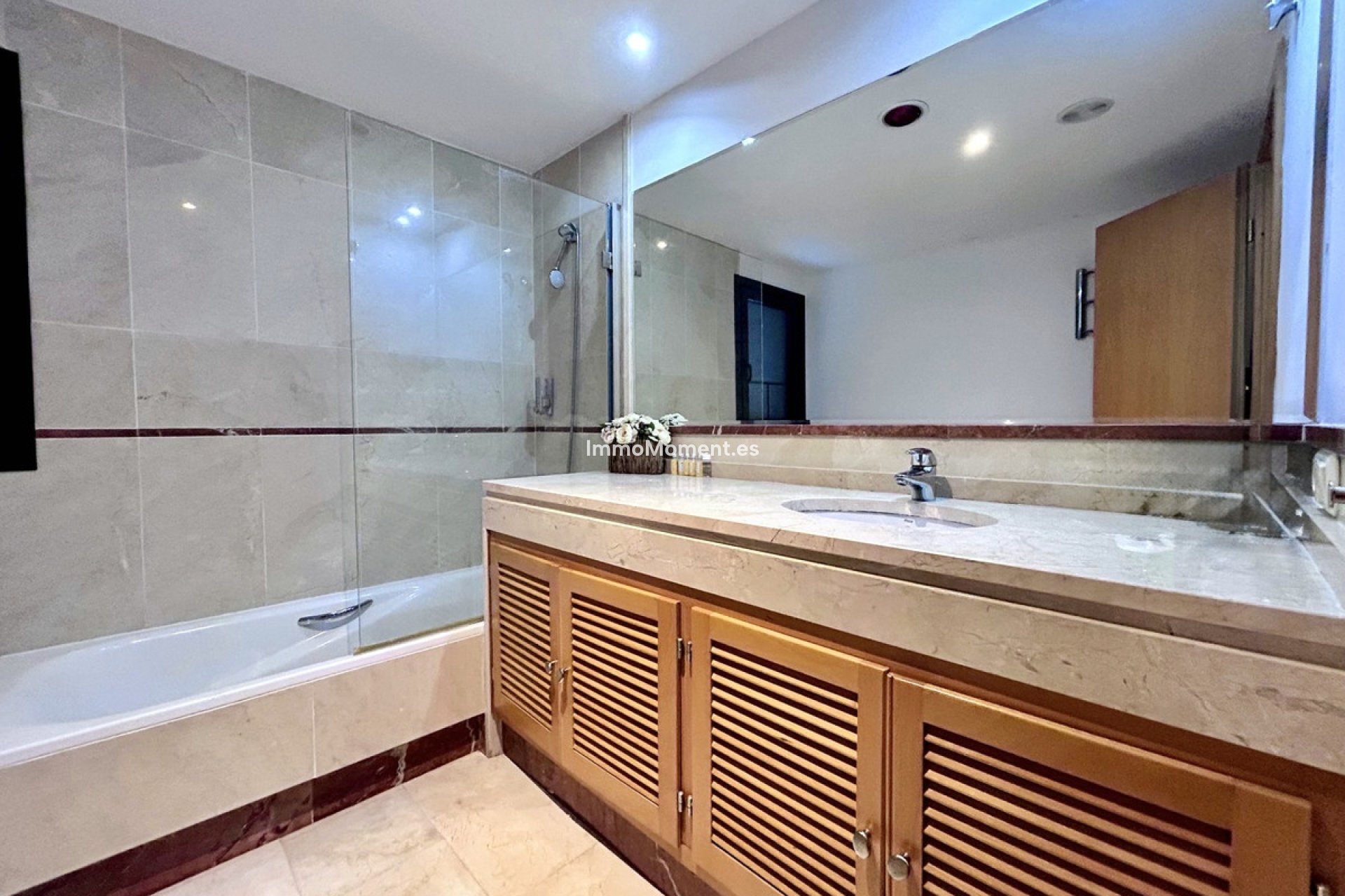 Resale - Apartment - Marbella - Puerto Banús