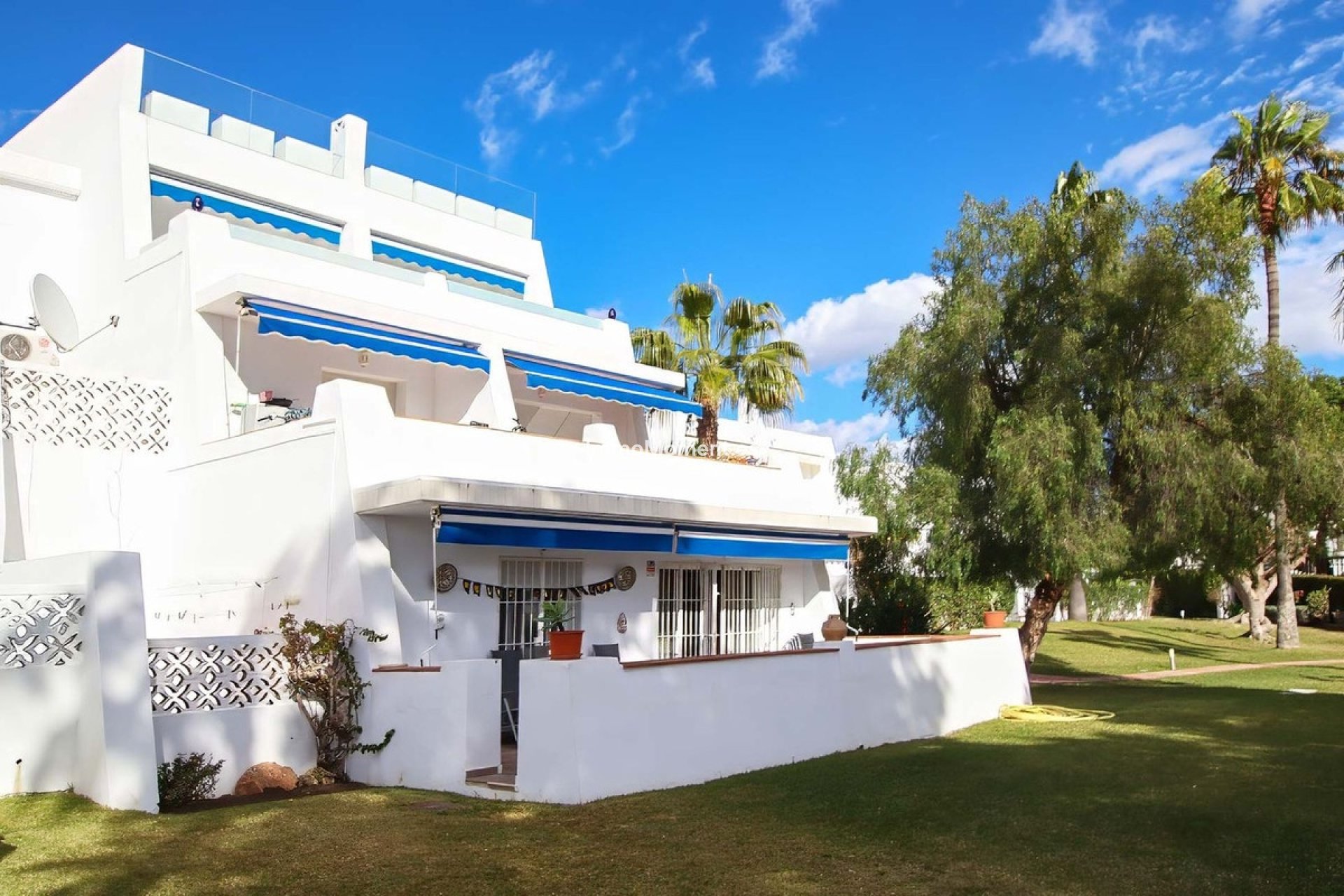 Resale - Apartment - Marbella - Puerto Banús
