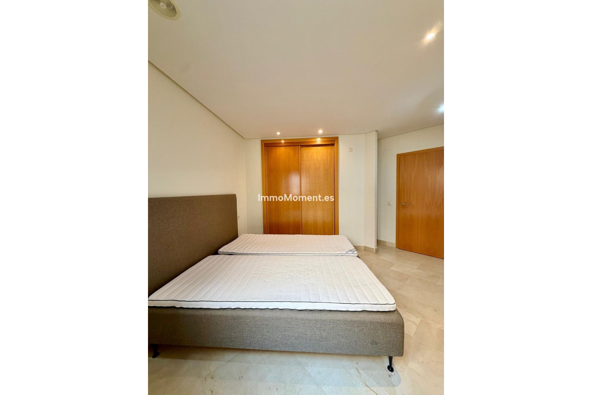 Resale - Apartment - Marbella - Puerto Banús