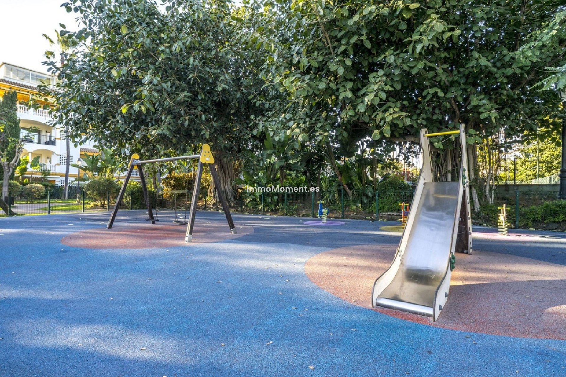 Resale - Apartment - Marbella - Puerto Banús