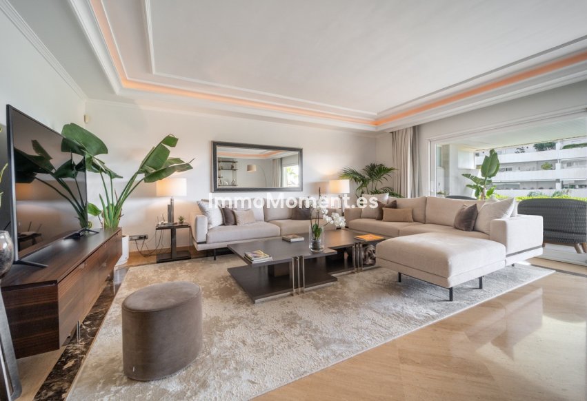 Resale - Apartment - Marbella - Puerto Banús