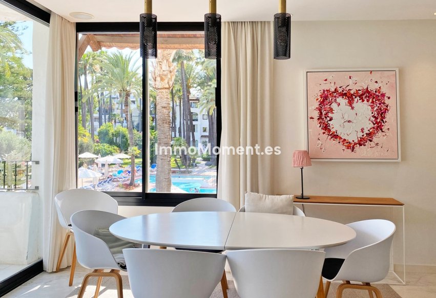 Resale - Apartment - Marbella - Puerto Banús