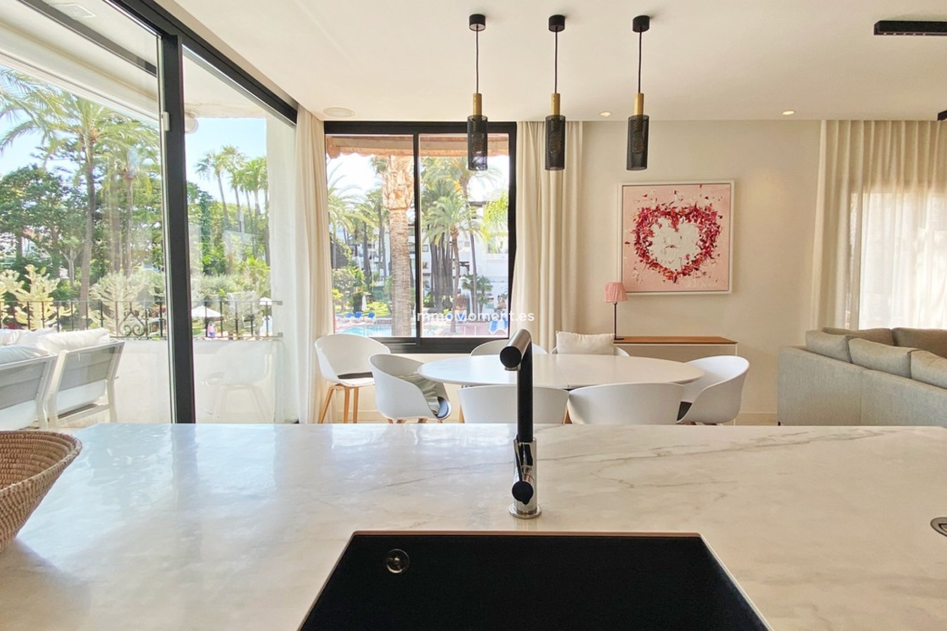 Resale - Apartment - Marbella - Puerto Banús