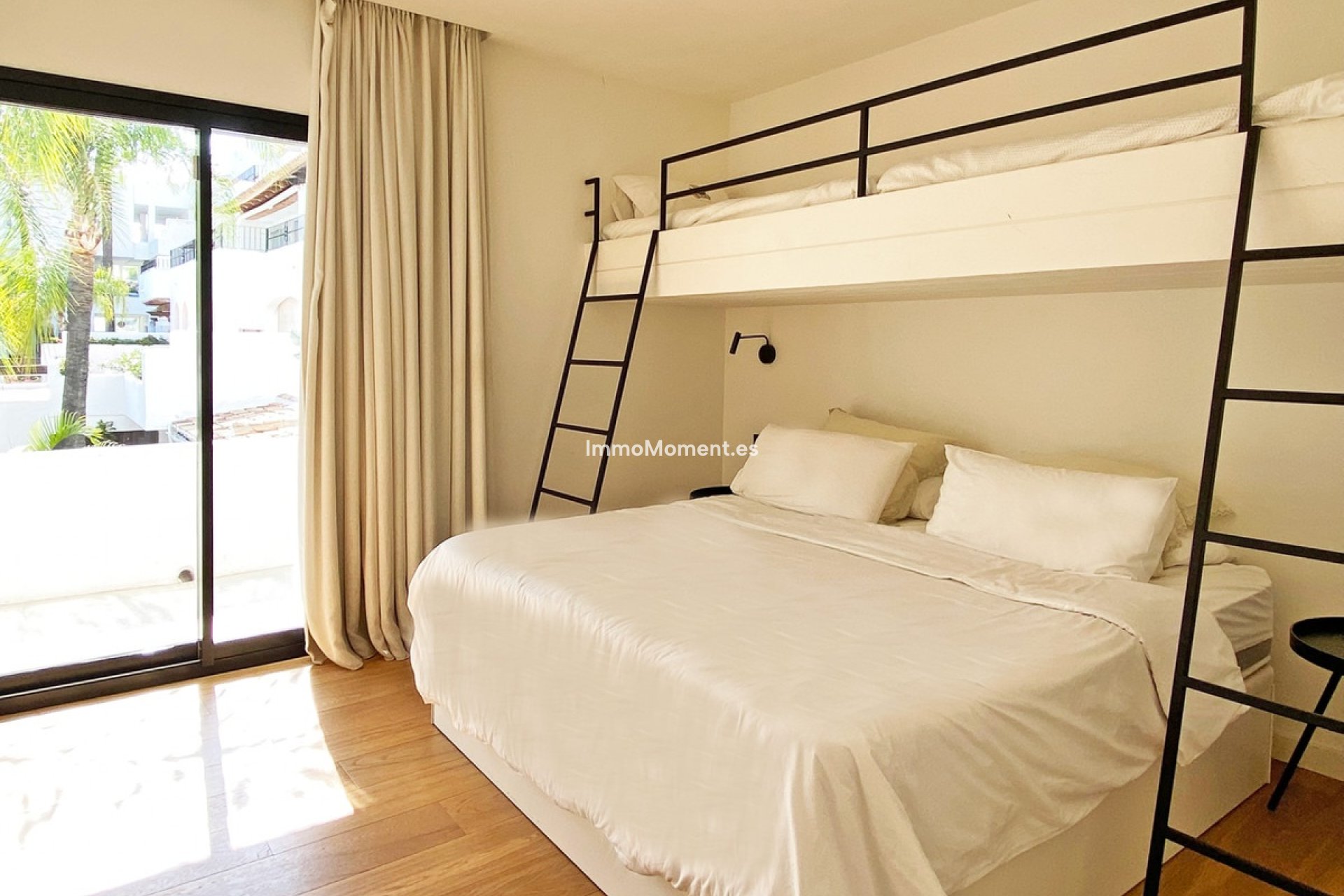 Resale - Apartment - Marbella - Puerto Banús