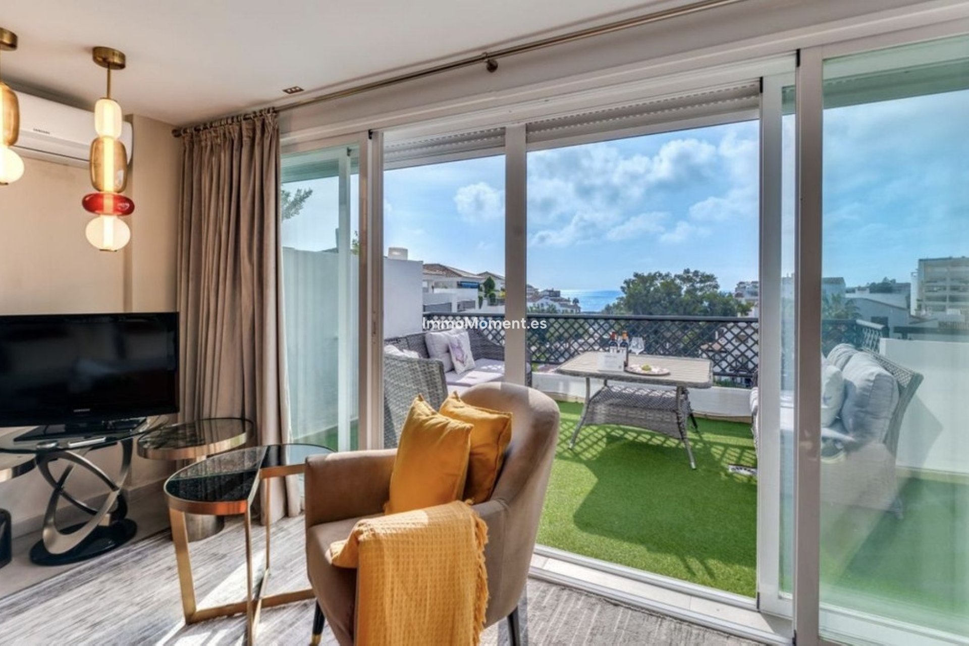 Resale - Apartment - Marbella - Puerto Banús