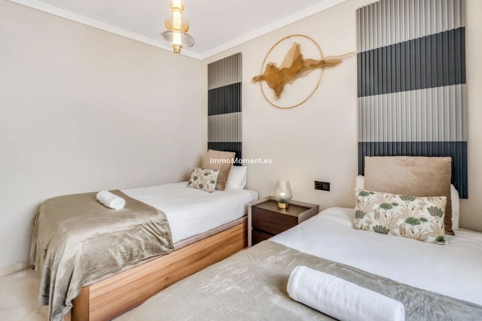 Resale - Apartment - Marbella - Puerto Banús