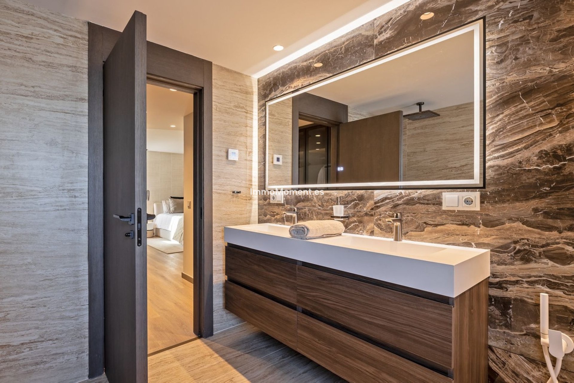 Resale - Apartment - Marbella - Puerto Banús