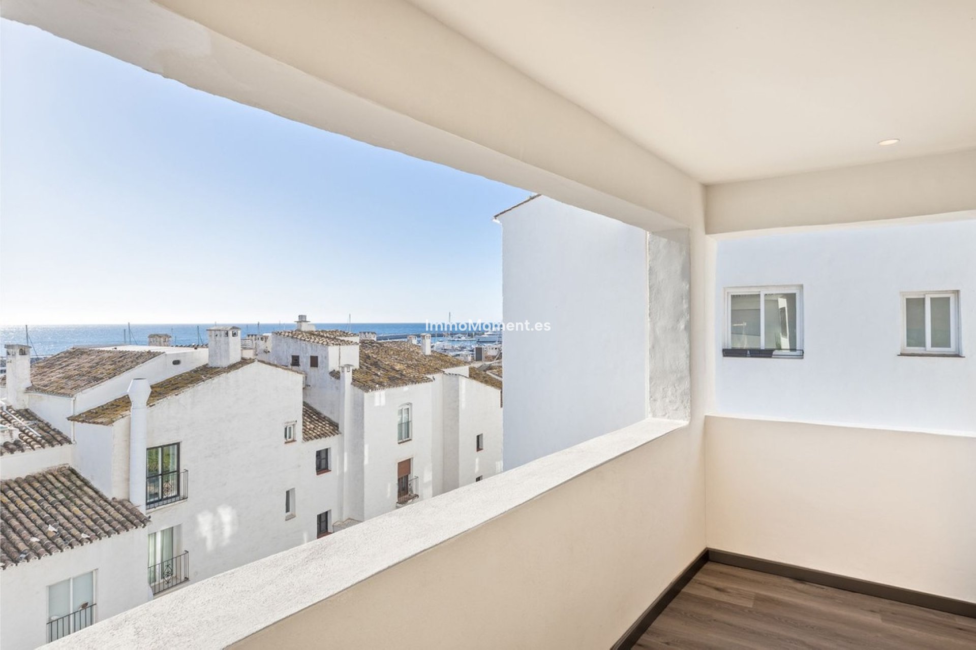 Resale - Apartment - Marbella - Puerto Banús