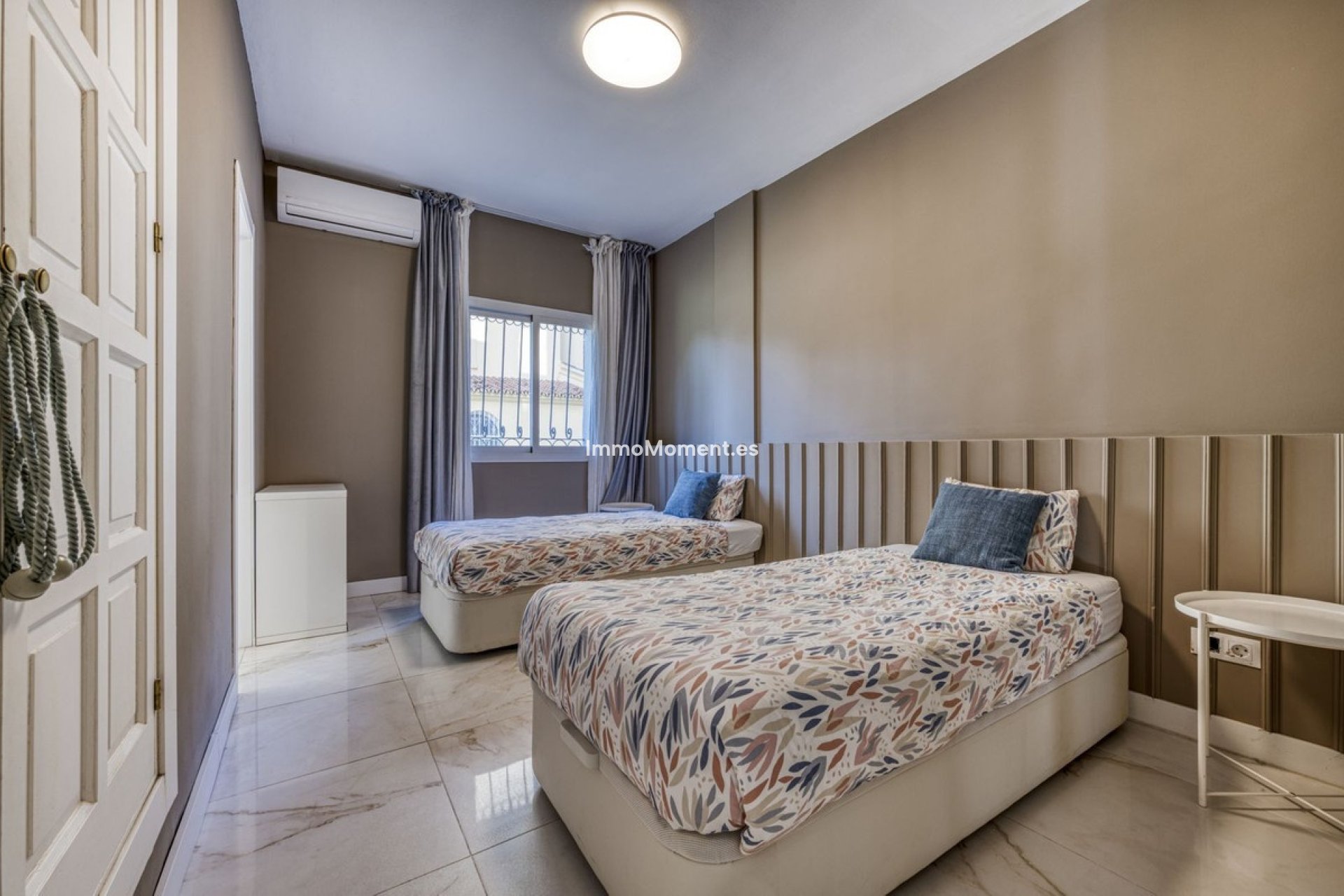 Resale - Apartment - Marbella - Puerto Banús