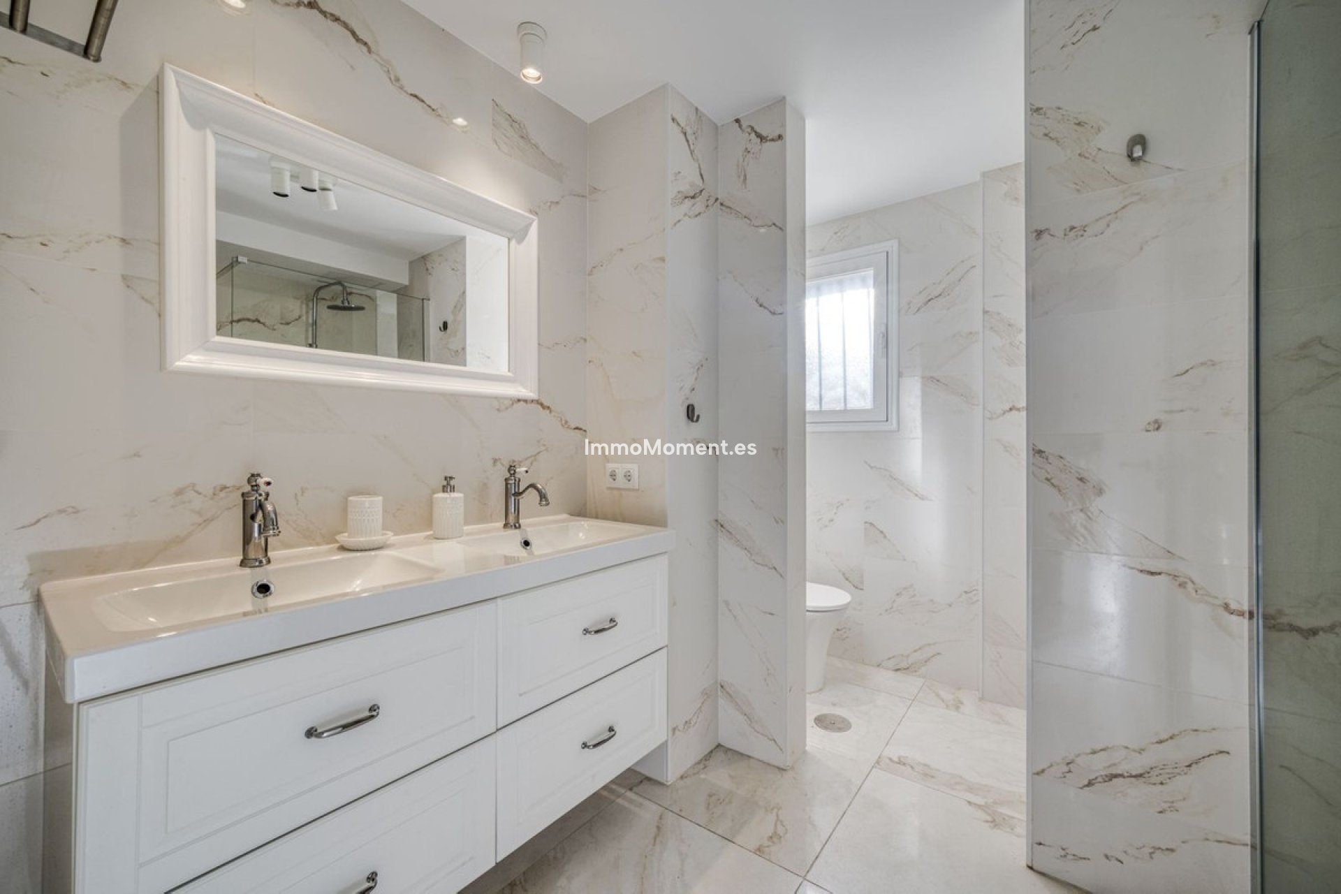Resale - Apartment - Marbella - Puerto Banús