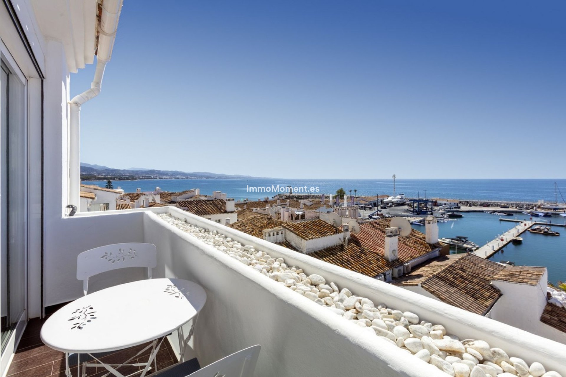 Resale - Apartment - Marbella - Puerto Banús