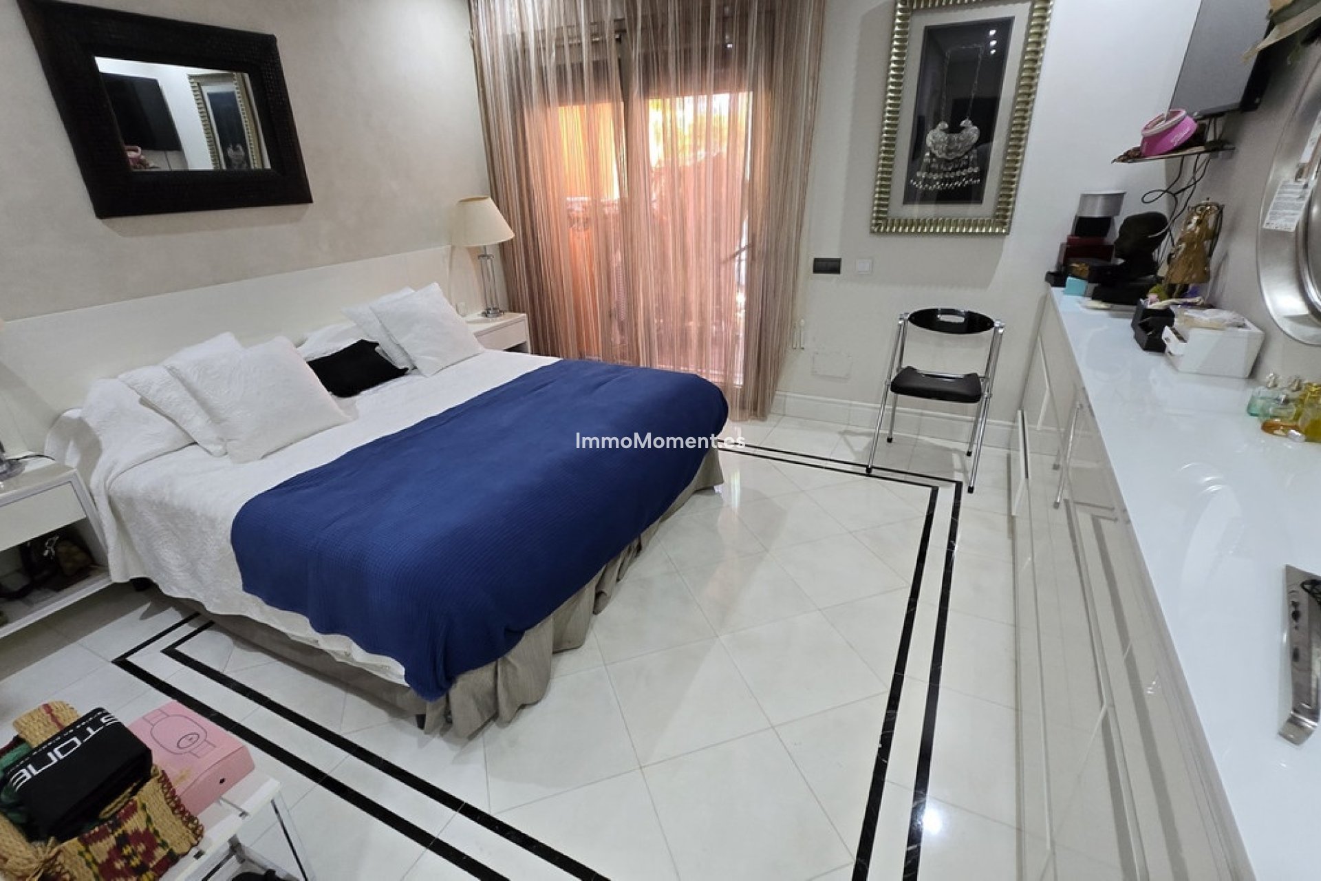 Resale - Apartment - Marbella - Puerto Banús