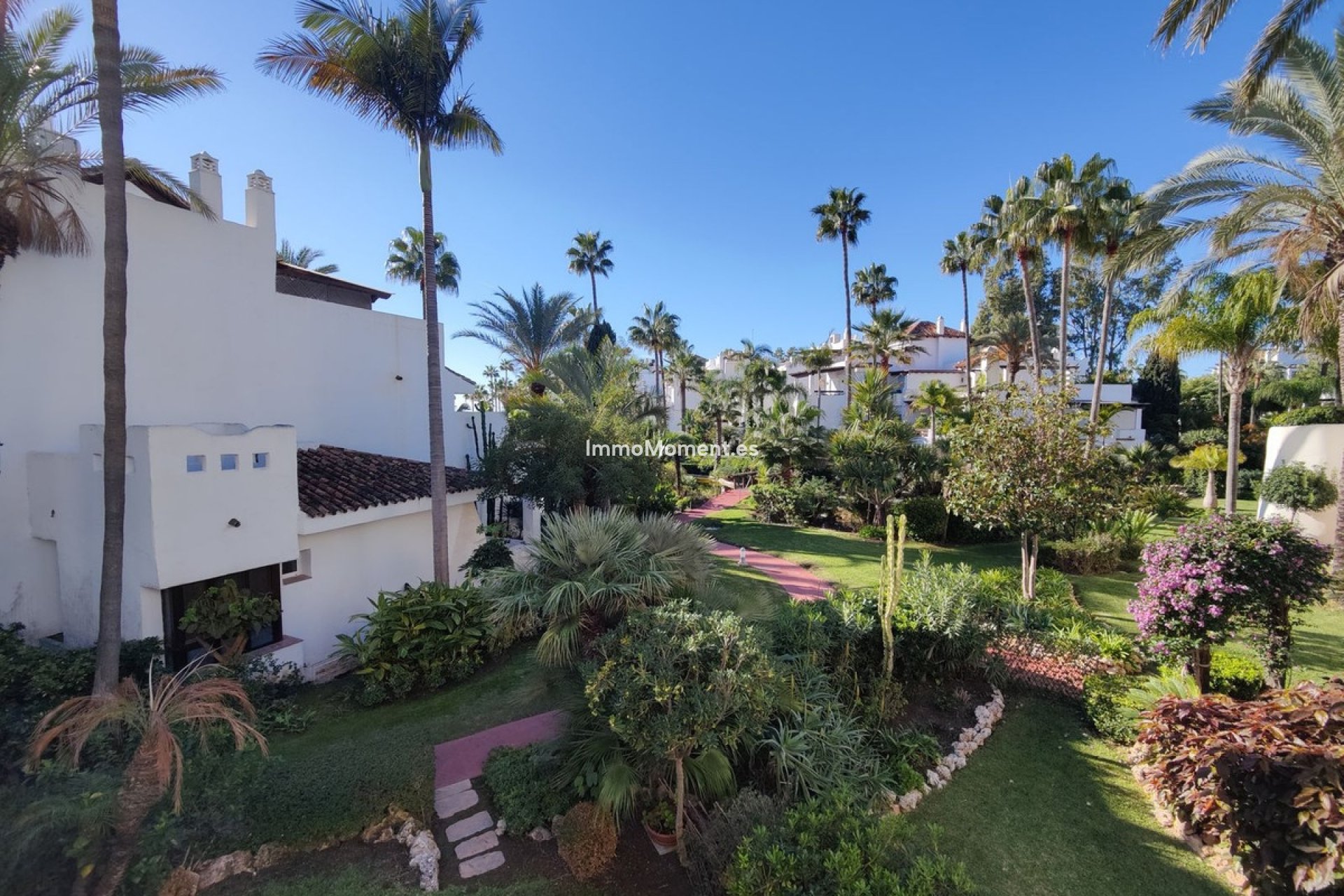 Resale - Apartment - Marbella - Puerto Banús