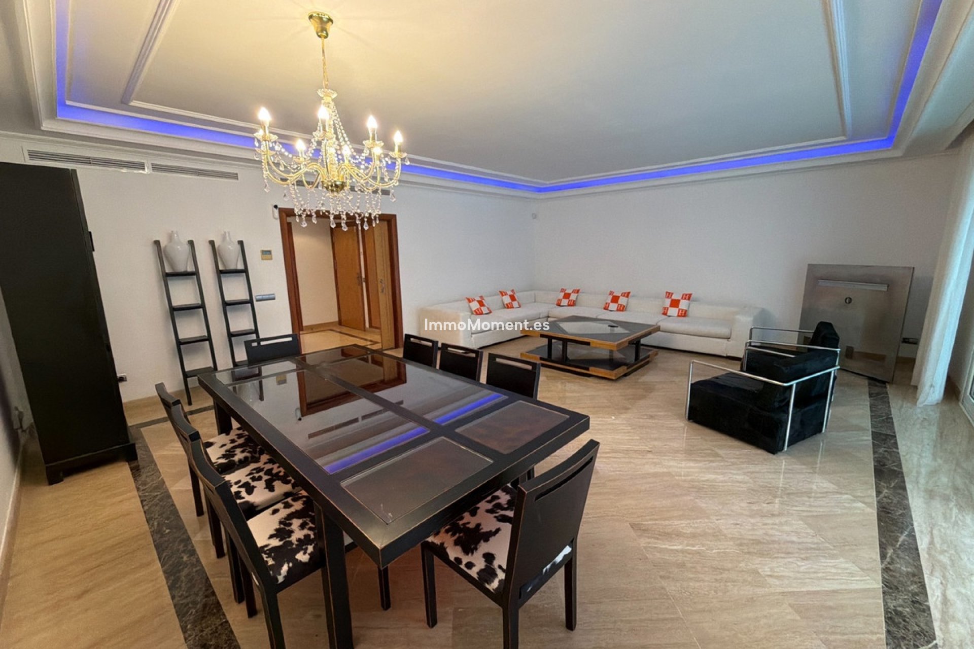 Resale - Apartment - Marbella - Puerto Banús