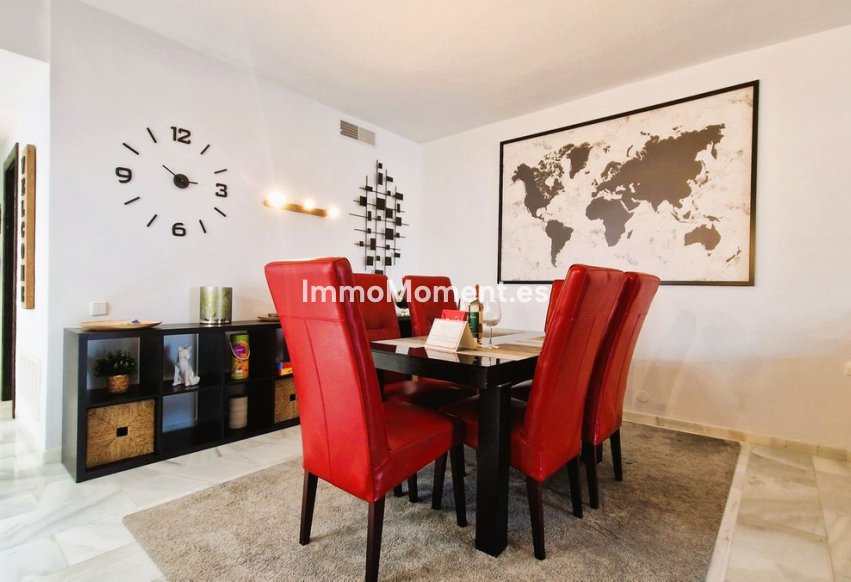 Resale - Apartment - Marbella - Puerto Banús