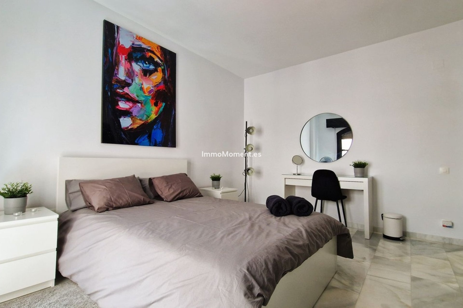 Resale - Apartment - Marbella - Puerto Banús