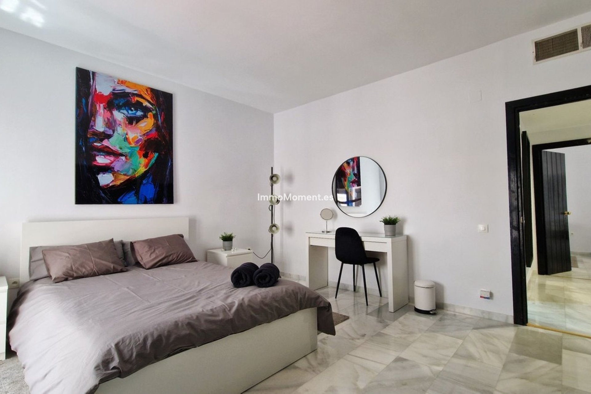 Resale - Apartment - Marbella - Puerto Banús