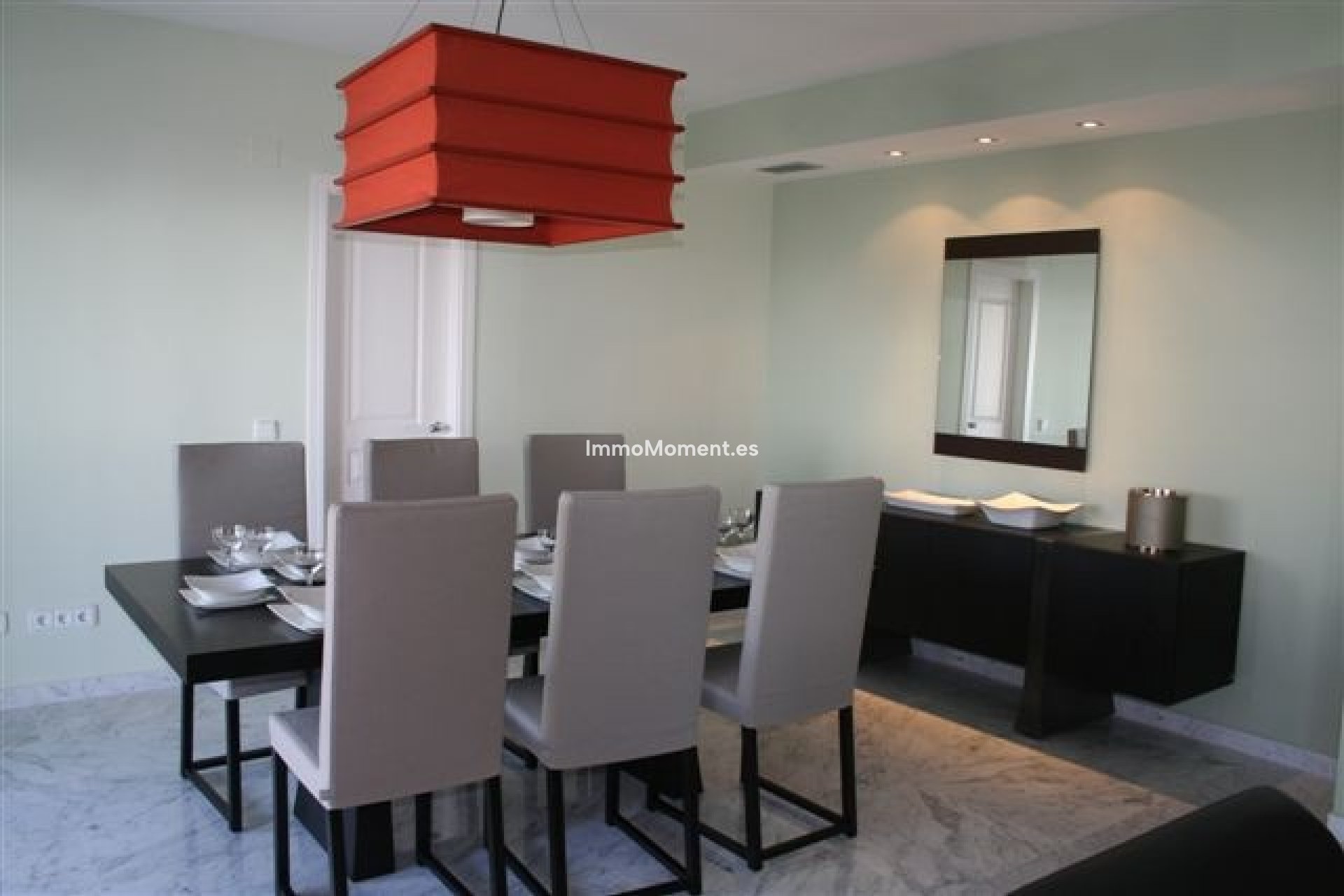 Resale - Apartment - Marbella - Puerto Banús