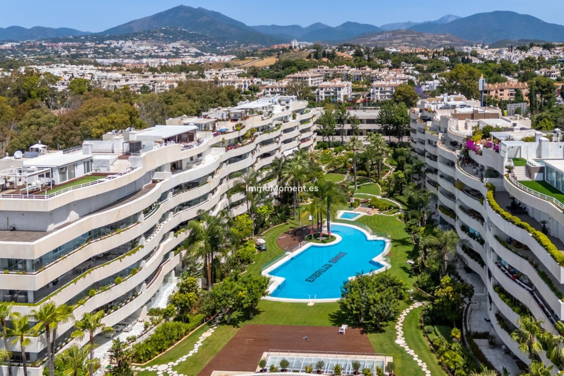 Resale - Apartment - Marbella - Puerto Banús