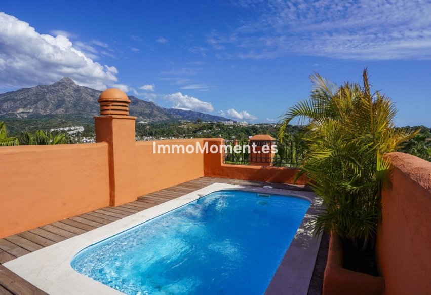 Resale - Apartment - Marbella - Puerto Banús