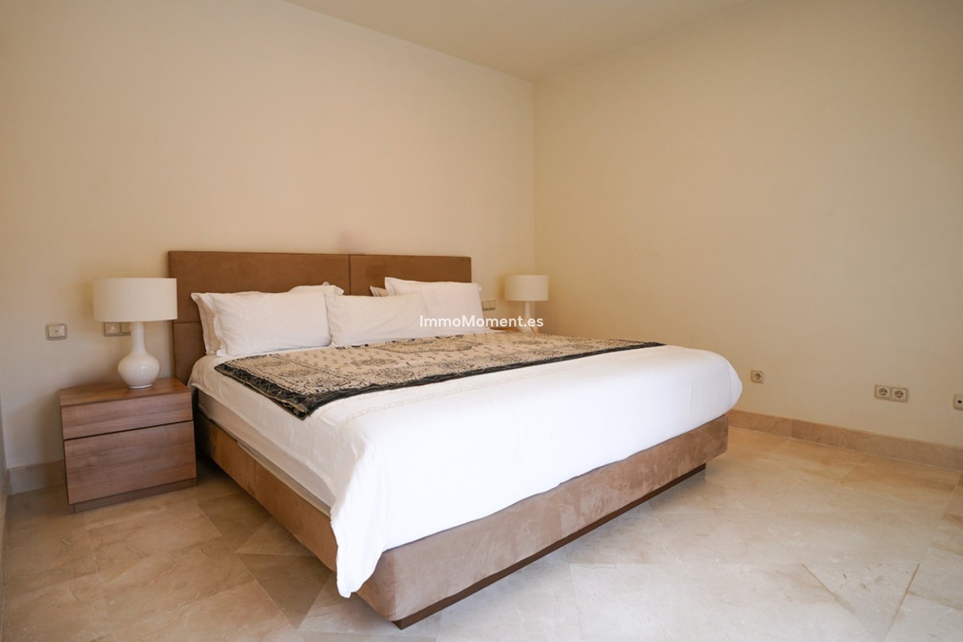 Resale - Apartment - Marbella - Puerto Banús