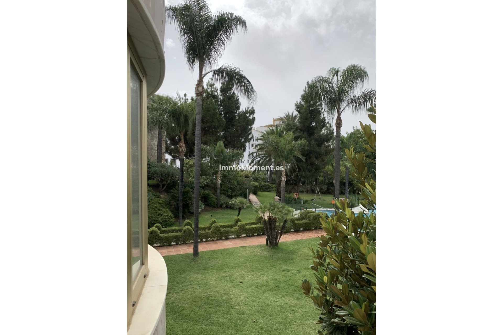 Resale - Apartment - Marbella - Puerto Banús