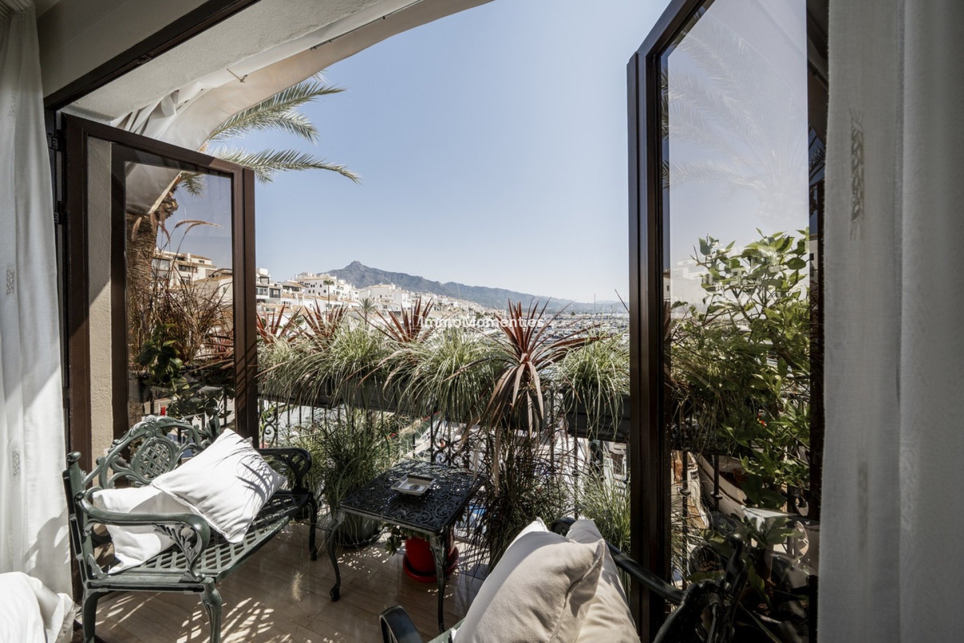 Resale - Apartment - Marbella - Puerto Banús