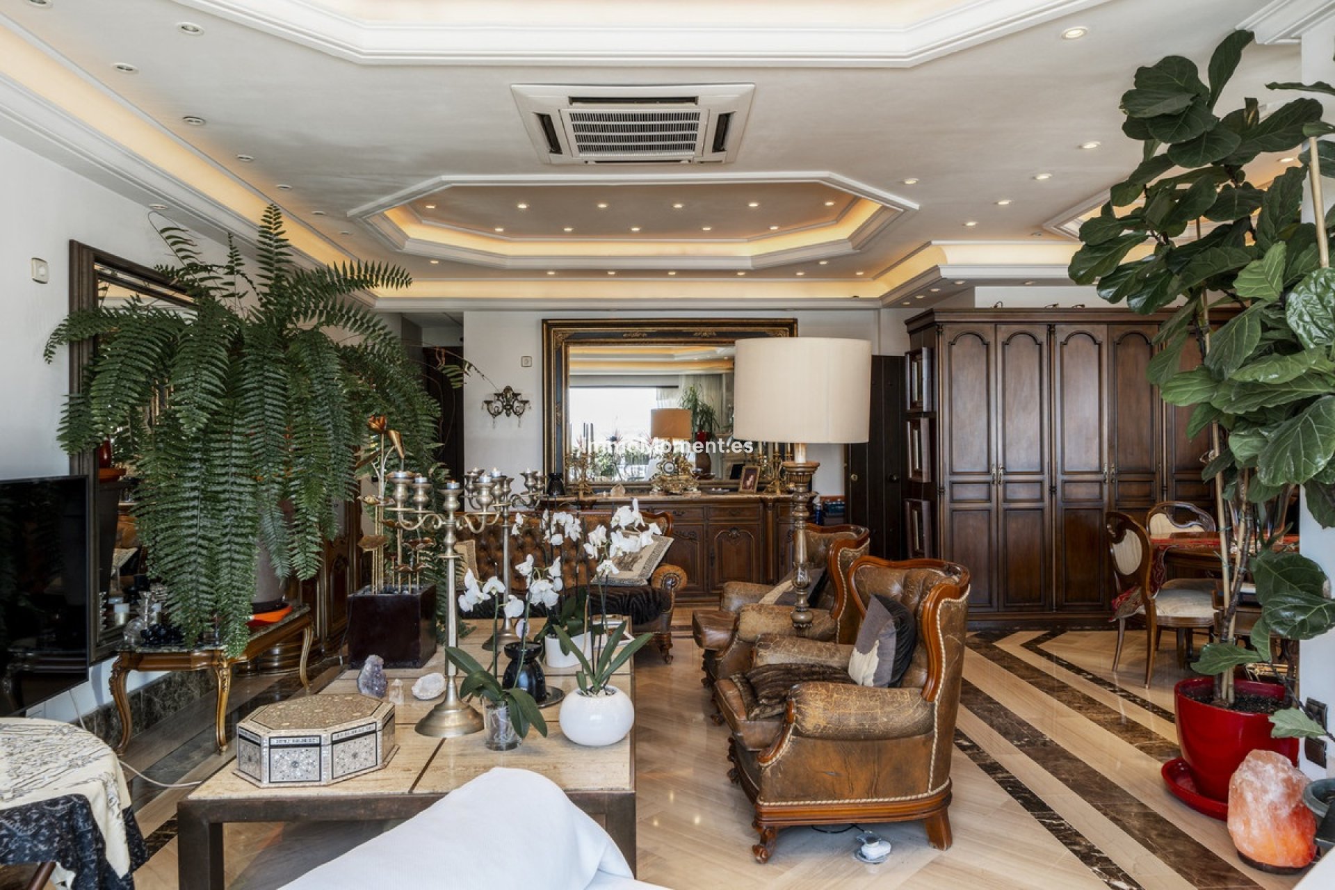 Resale - Apartment - Marbella - Puerto Banús