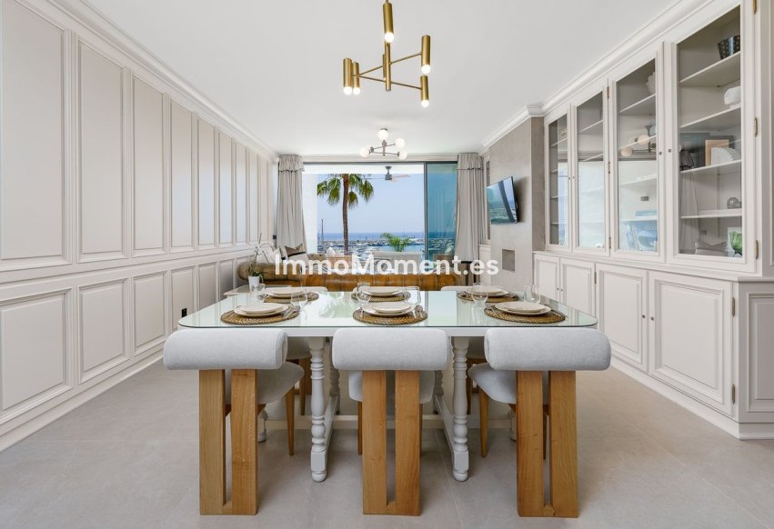 Resale - Apartment - Marbella - Puerto Banús