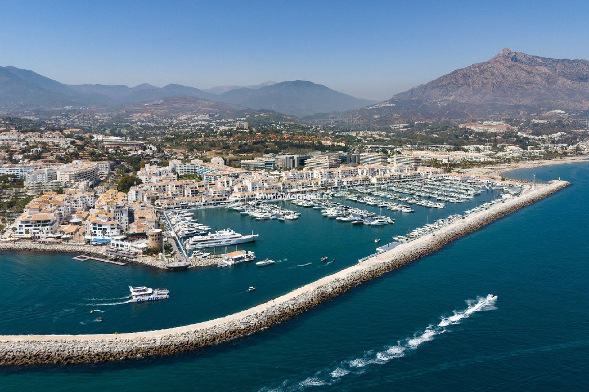 Resale - Apartment - Marbella - Puerto Banús