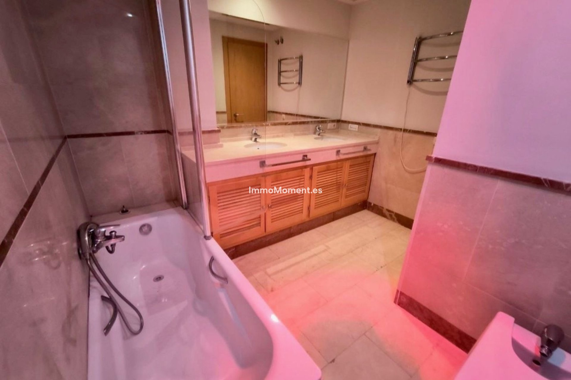 Resale - Apartment - Marbella - Puerto Banús