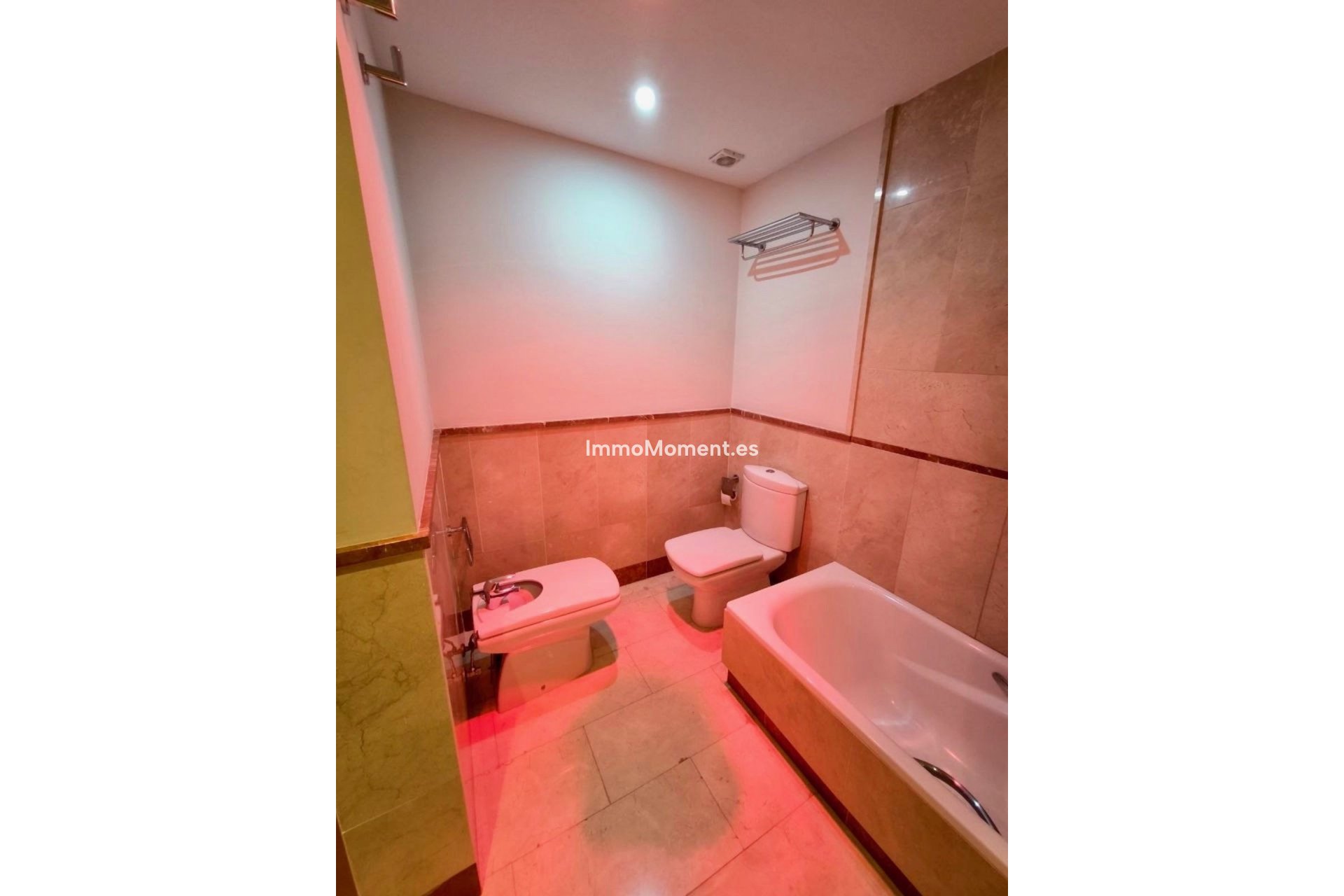 Resale - Apartment - Marbella - Puerto Banús
