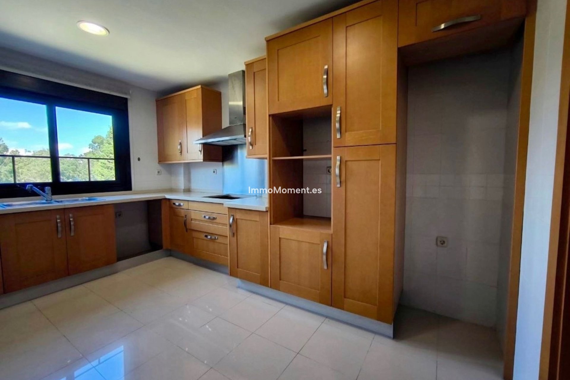 Resale - Apartment - Marbella - Puerto Banús