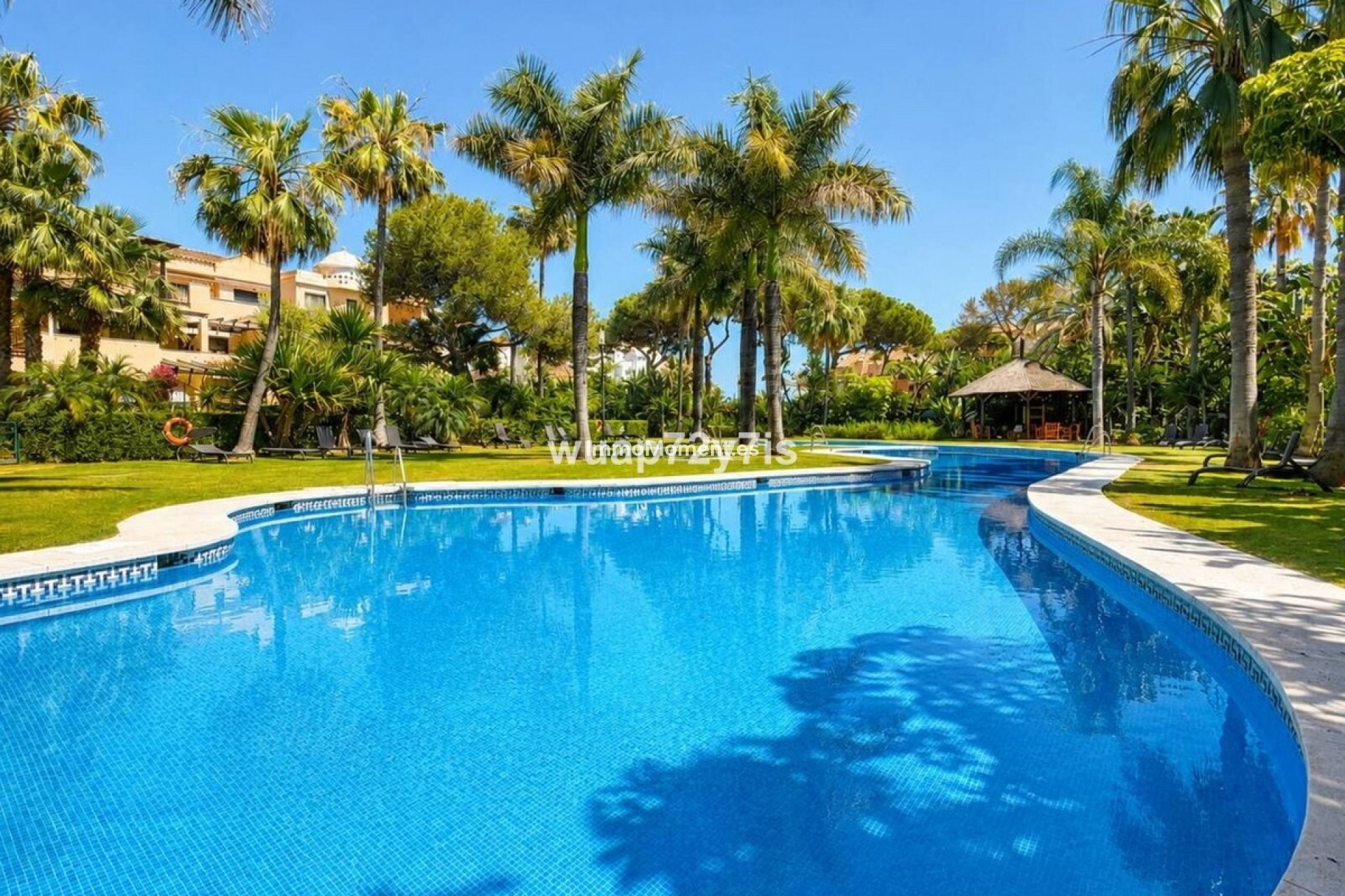 Resale - Apartment - Marbella - Puerto Banús