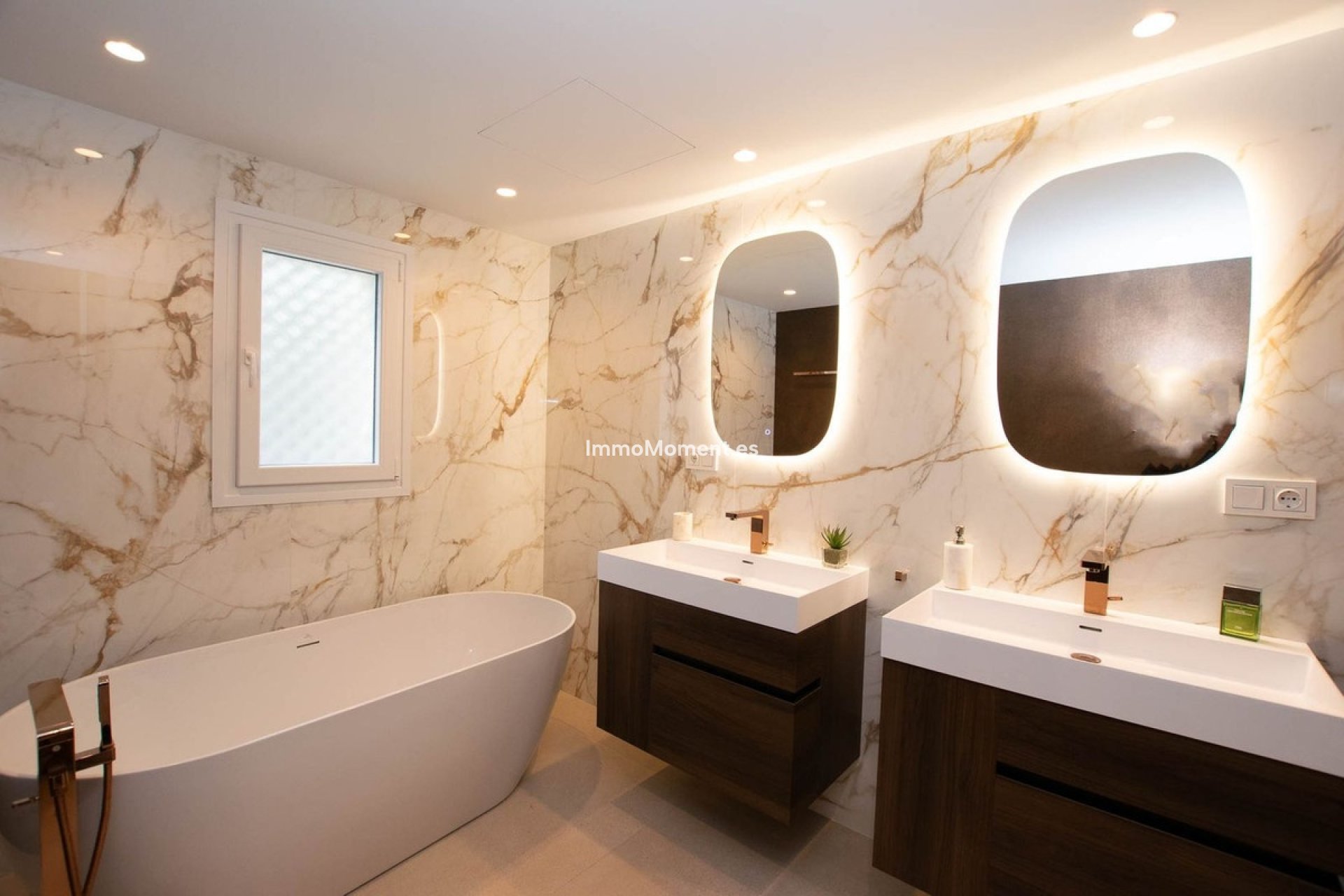 Resale - Apartment - Marbella - Puerto Banús