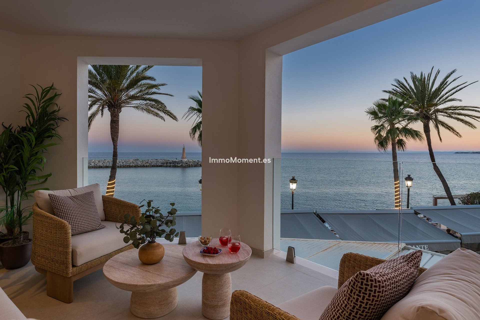 Resale - Apartment - Marbella - Puerto Banús