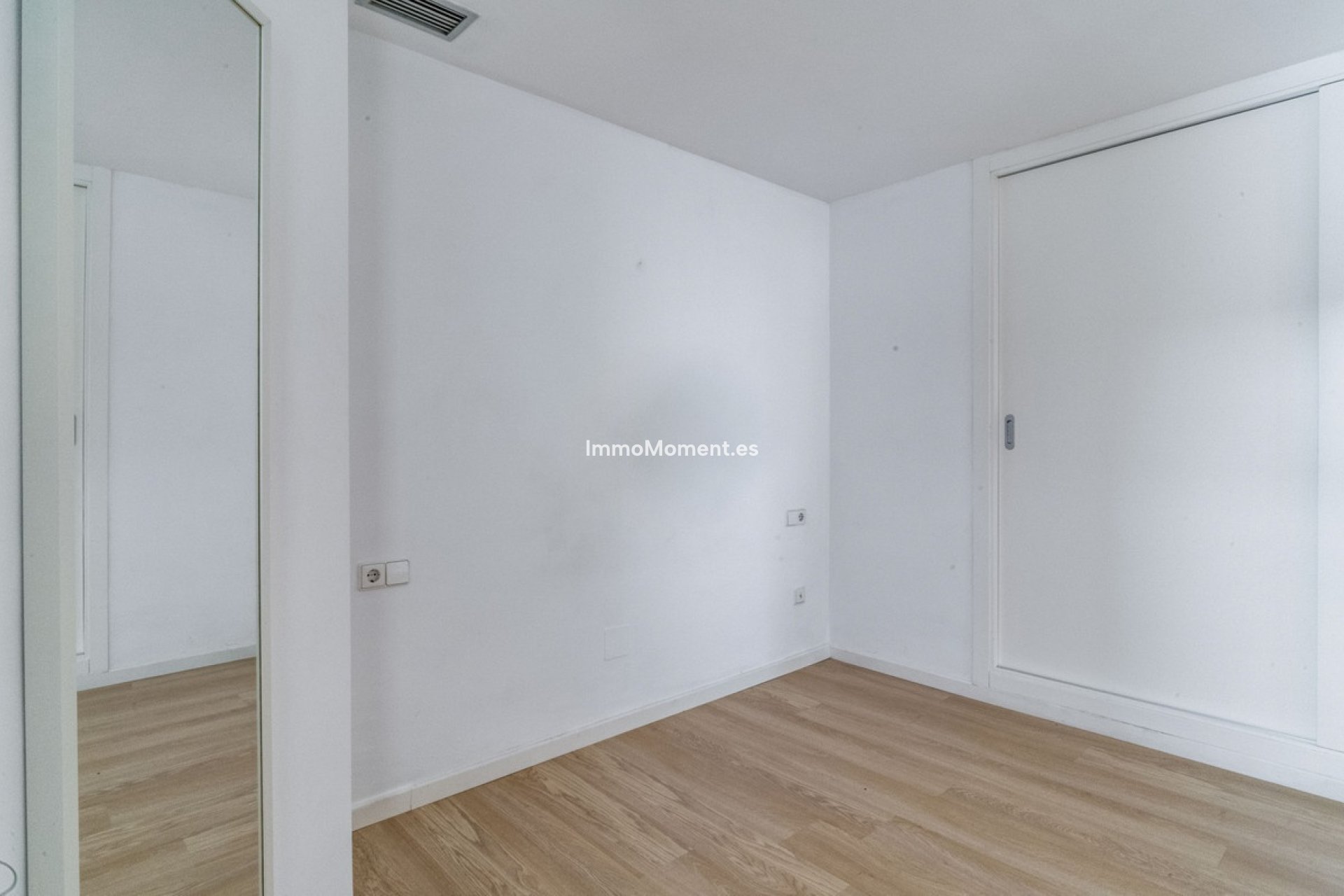 Resale - Apartment - Marbella - Puerto Banús