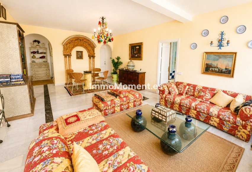 Resale - Apartment - Marbella - Puerto Banús