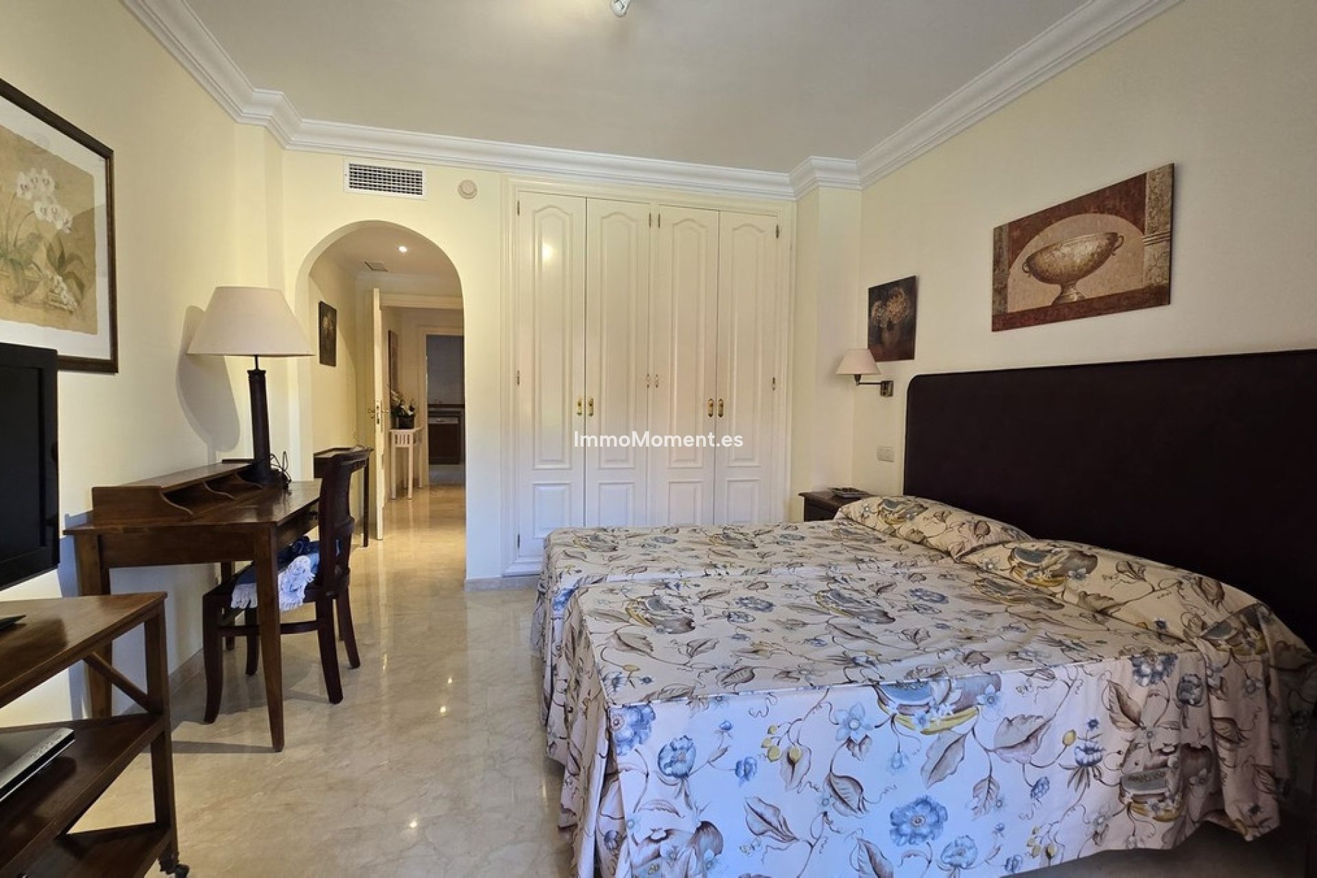 Resale - Apartment - Marbella - Puerto Banús
