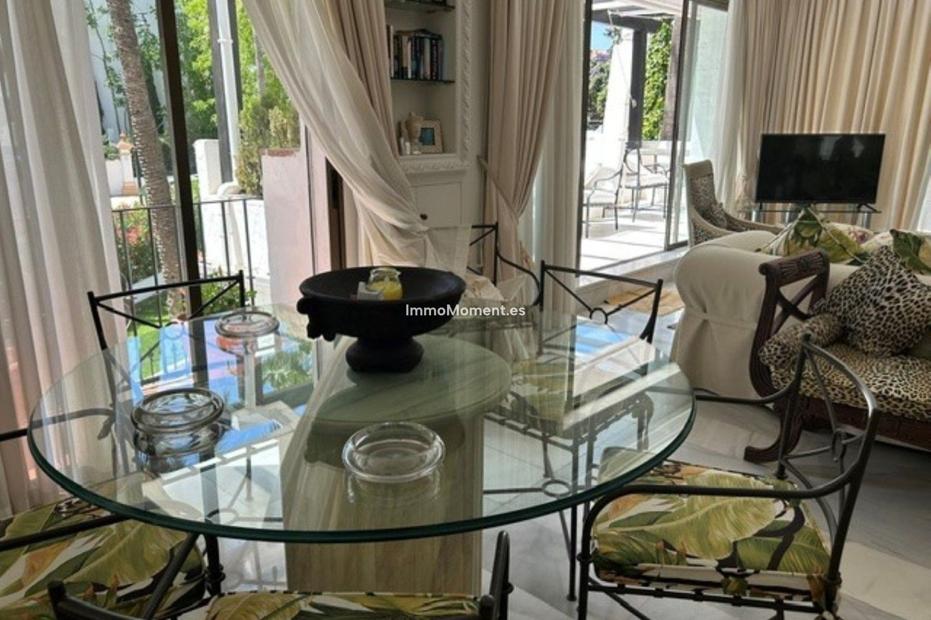 Resale - Apartment - Marbella - Puerto Banús