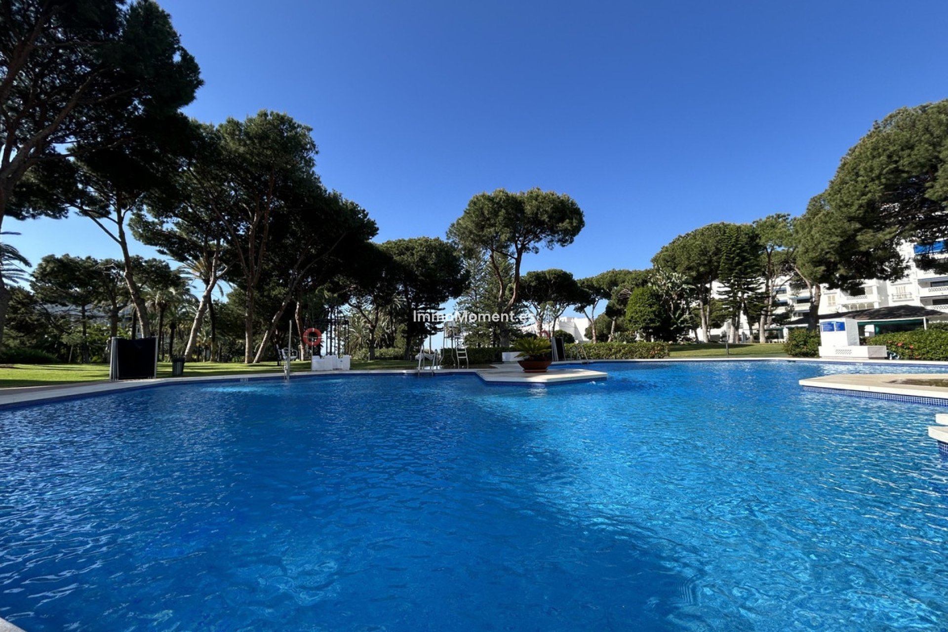 Resale - Apartment - Marbella - Puerto Banús