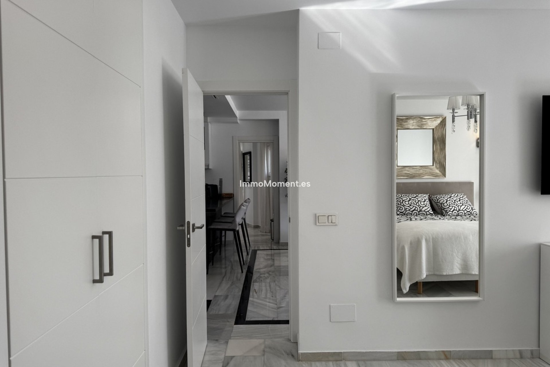 Resale - Apartment - Marbella - Puerto Banús