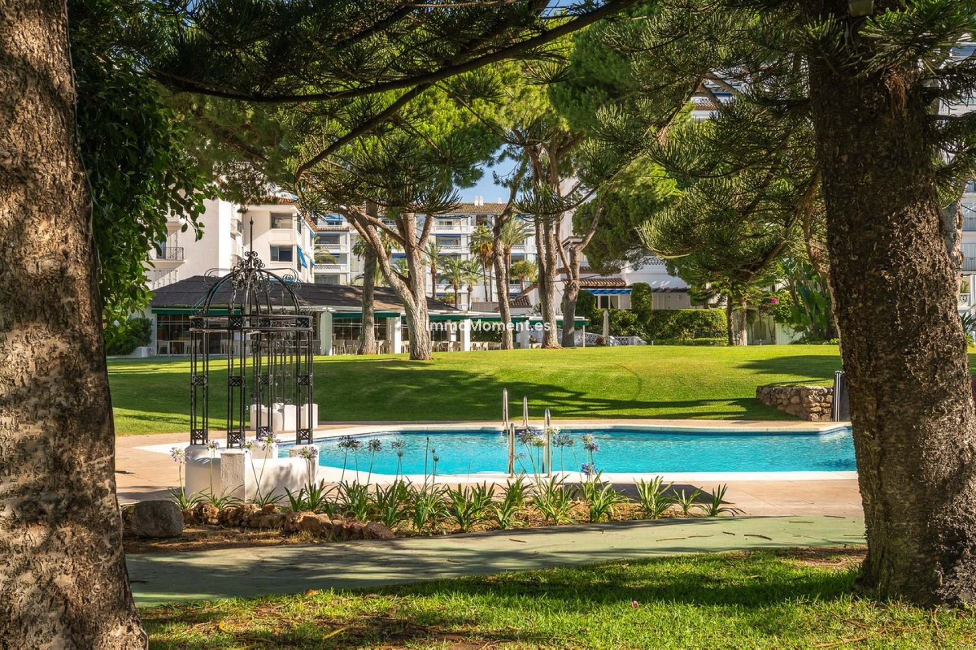 Resale - Apartment - Marbella - Puerto Banús
