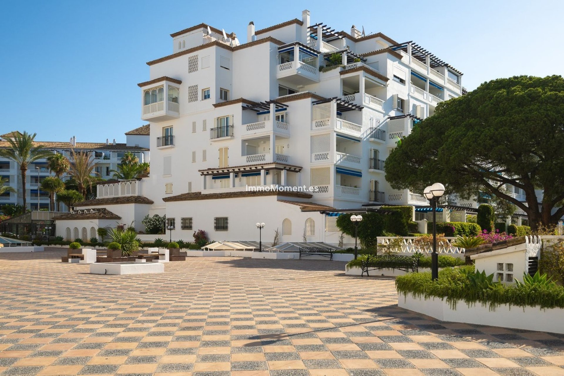 Resale - Apartment - Marbella - Puerto Banús