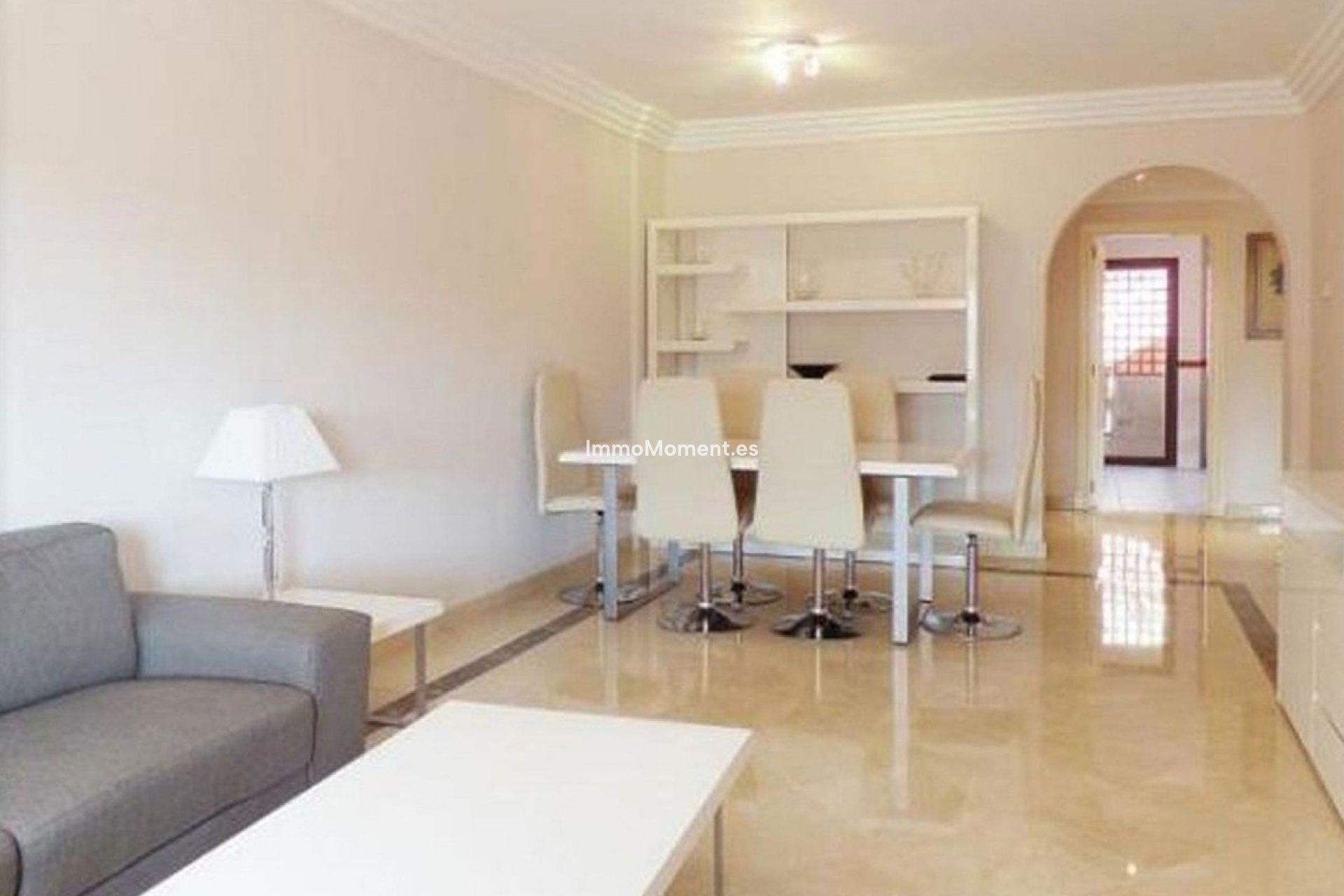 Resale - Apartment - Marbella - Puerto Banús