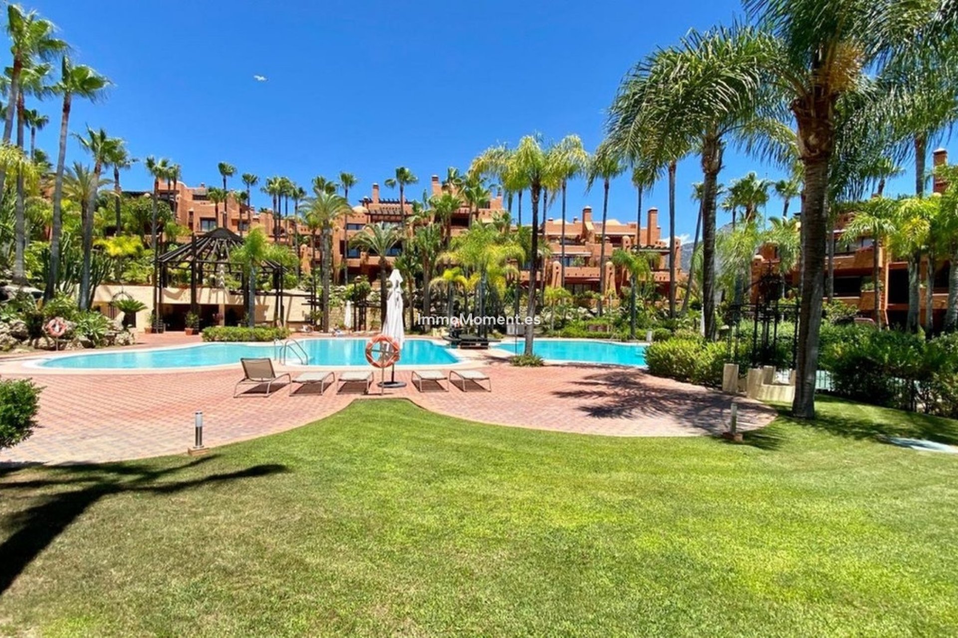Resale - Apartment - Marbella - Puerto Banús